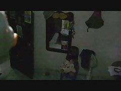 Jovencita aceitosa es perforada profundamente sexo anal en hd en un video POV