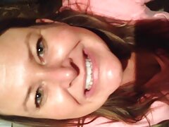 Jovencita obsesionada serviporno anal con piruletas y pollas enormes